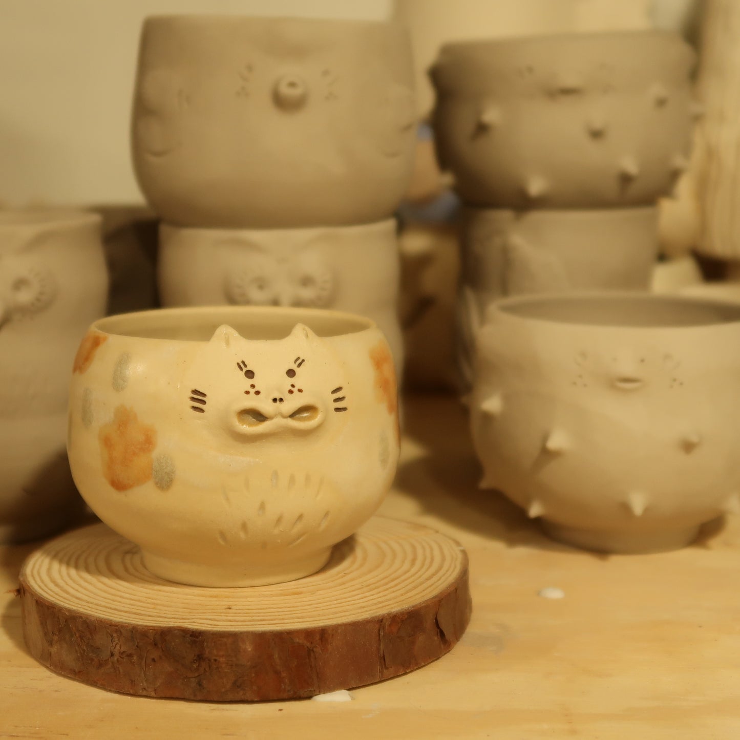 Cat(猫)Fortune Pot(White+Floral)