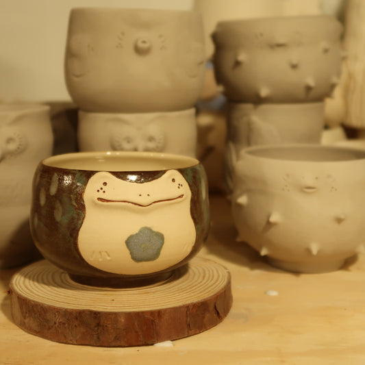 Frog (蛙) Fortune Pot